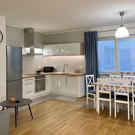 Apartament Przy Atrium Okolice Stacji Metra Rondo Onz Варшава Екстериор снимка