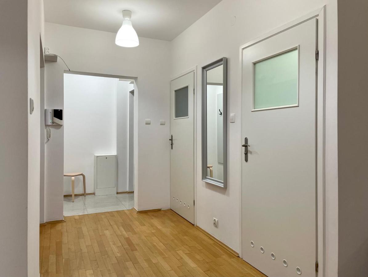 Apartament Przy Atrium Okolice Stacji Metra Rondo Onz Варшава Екстериор снимка
