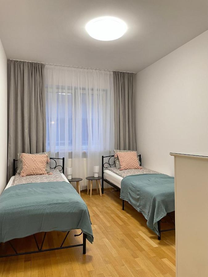Apartament Przy Atrium Okolice Stacji Metra Rondo Onz Варшава Екстериор снимка