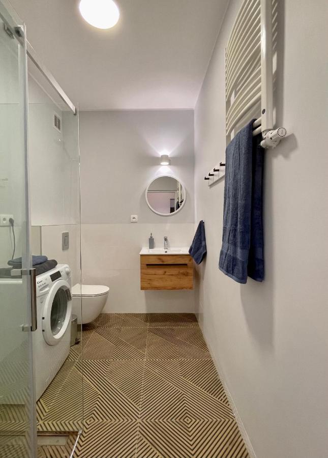 Apartament Przy Atrium Okolice Stacji Metra Rondo Onz Варшава Екстериор снимка