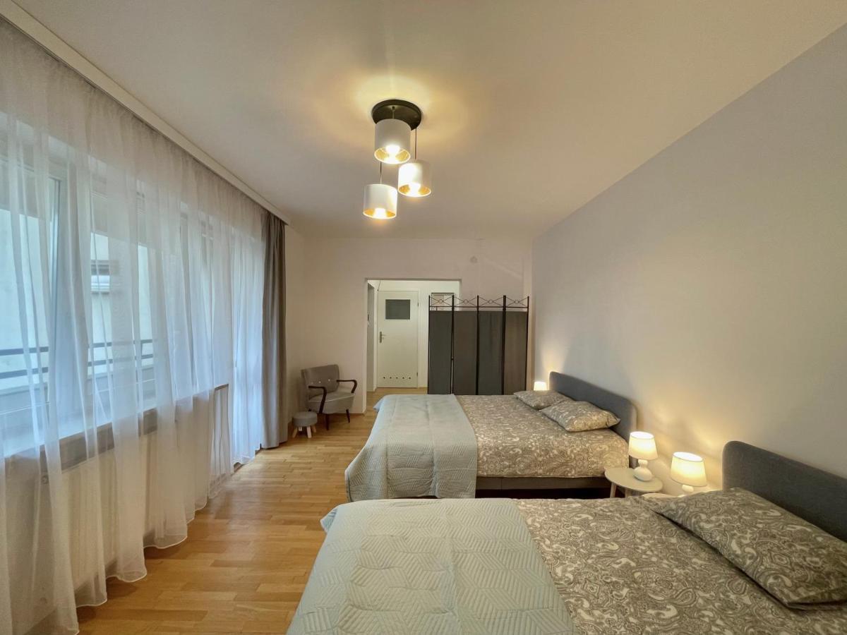 Apartament Przy Atrium Okolice Stacji Metra Rondo Onz Варшава Екстериор снимка