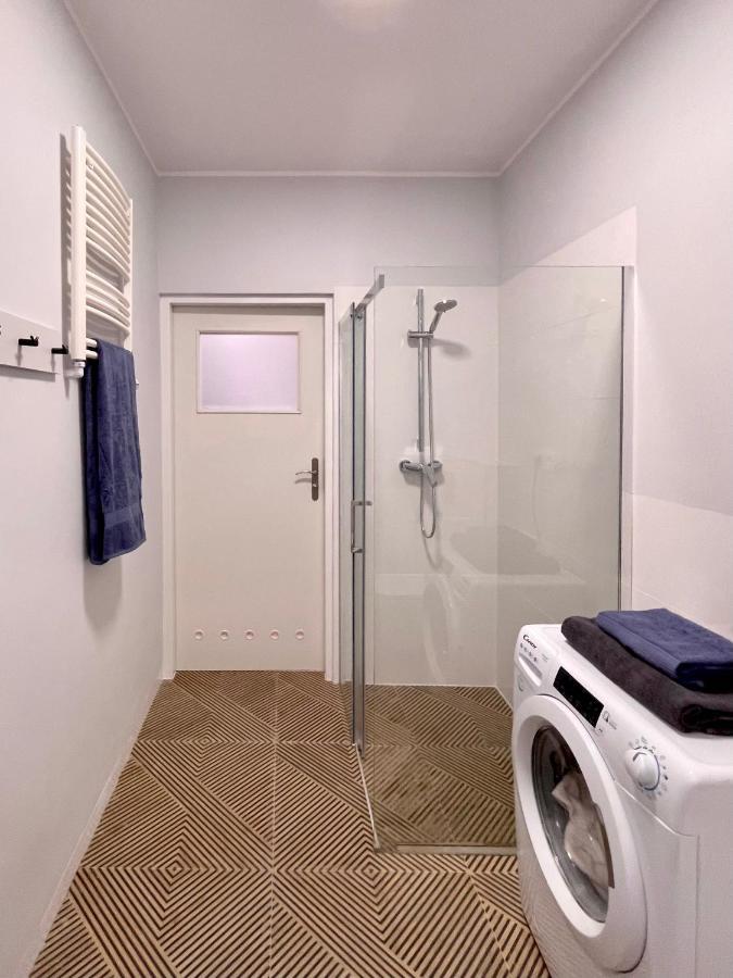Apartament Przy Atrium Okolice Stacji Metra Rondo Onz Варшава Екстериор снимка